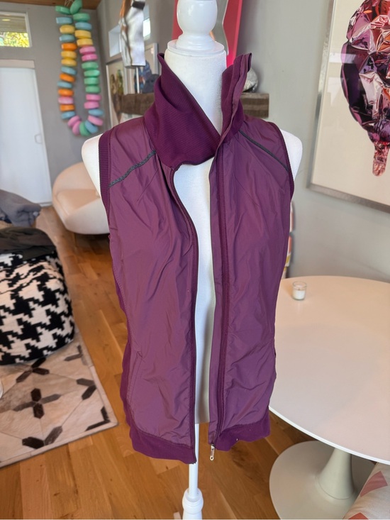 lululemon athletica Jackets & Blazers - Lululemon lightweight maroon vest